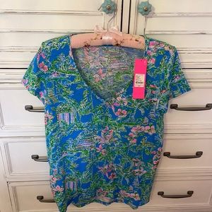 Lilly Pulitzer T-shirt. Size Small. New with Tags.